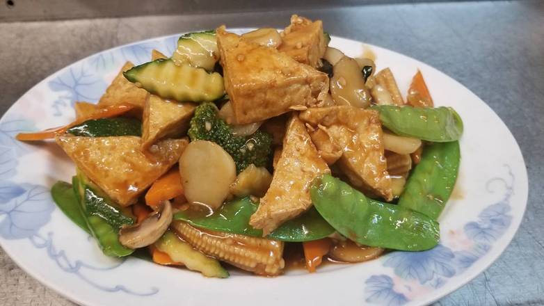 杂菜豆腐 Seasonal Vegetables and Crispy Tofu
